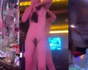 Karaoke khỏa thân mấy anh em bất ngờ với kỹ năng dùng bướm gắp xoài của em KTV